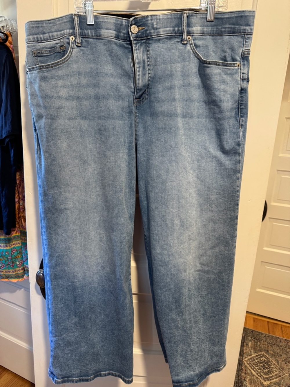 torrid Light Wash Wide-Leg Ankle Jeans